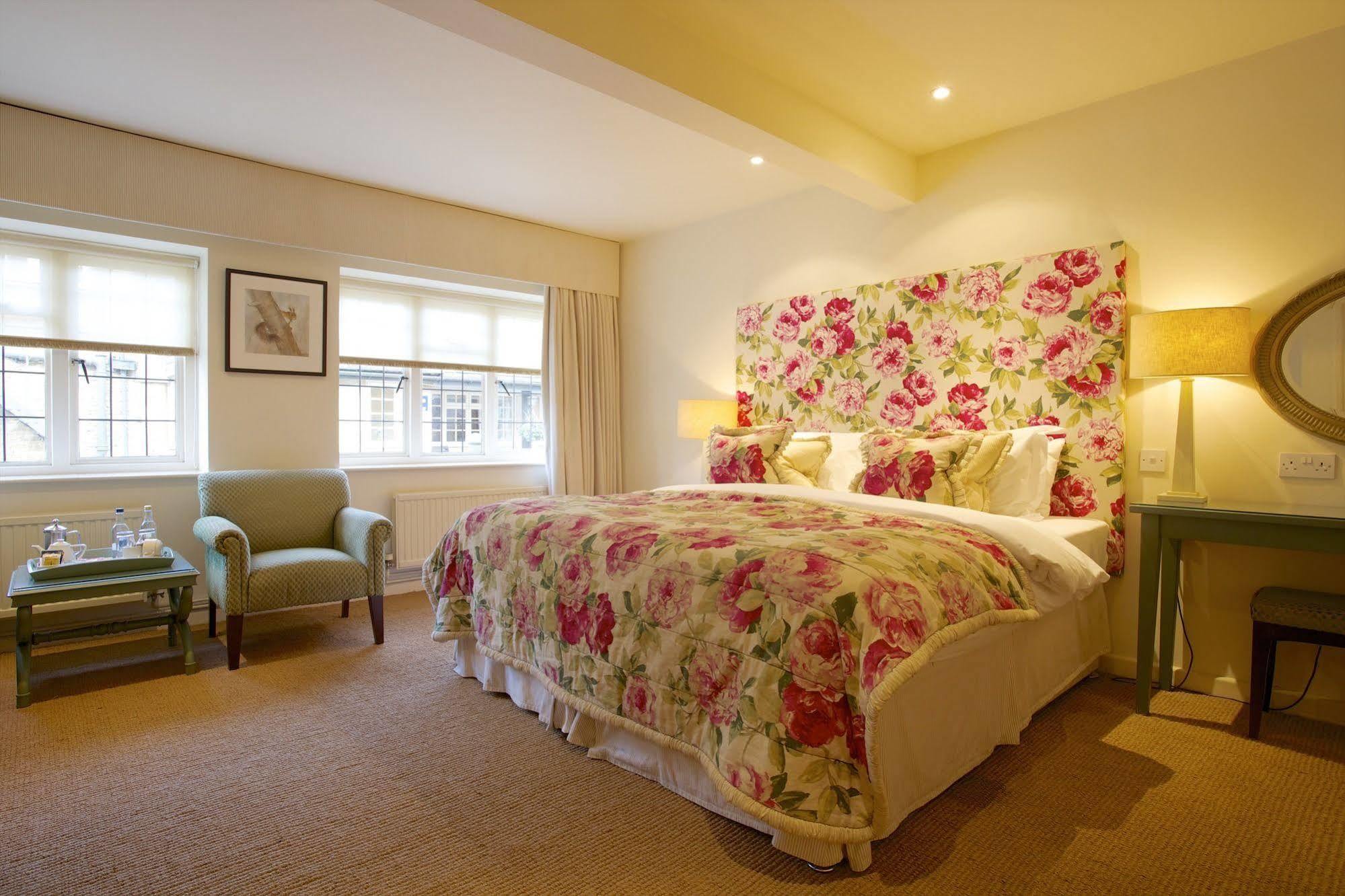 The Hare & Hounds Hotel Tetbury Exteriér fotografie