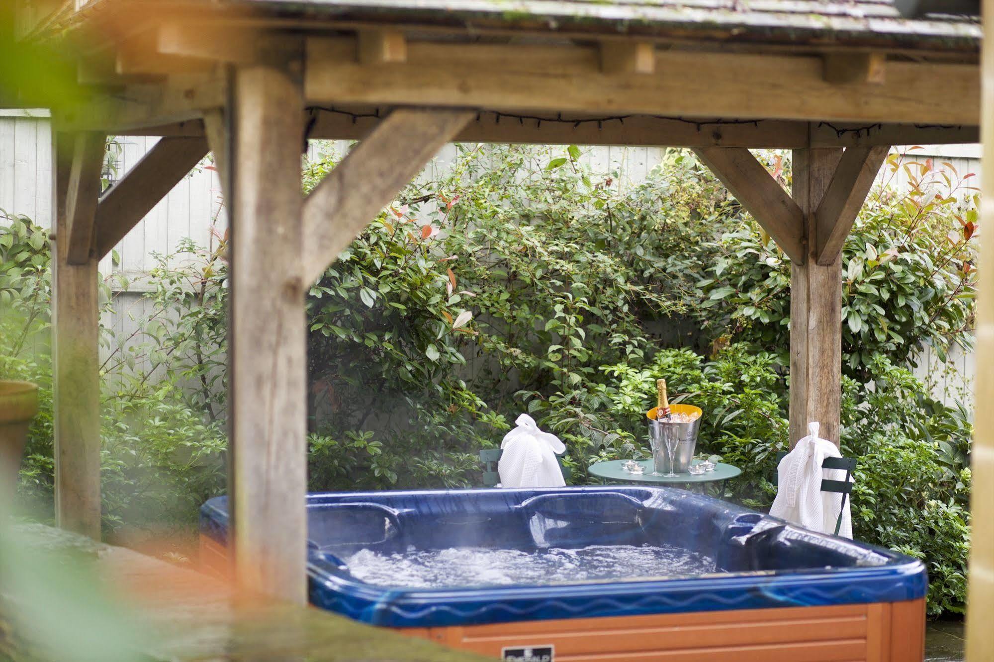 The Hare & Hounds Hotel Tetbury Exteriér fotografie